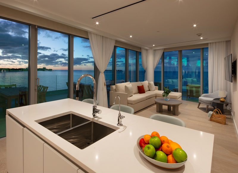Edge Suite - Bahamas Luxury Condo